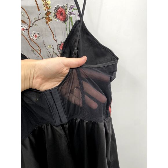 Vintage Cinema Girl Floral Mesh Nightie Lingerie - Picture 4 of 4